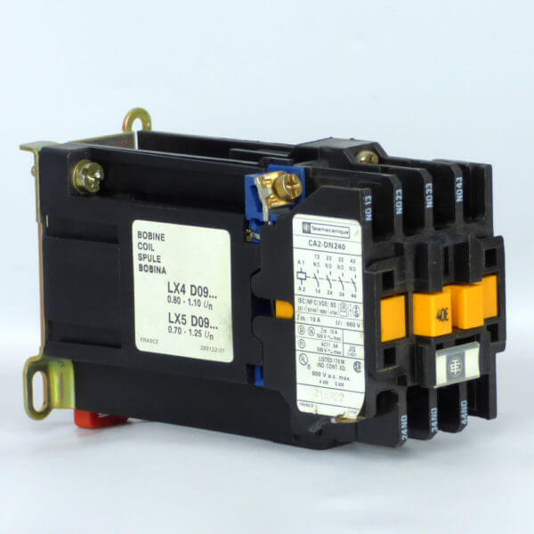 CONTACTOR RELAY CA2-DN240 4 NO COIL 125V - Used - TESTED