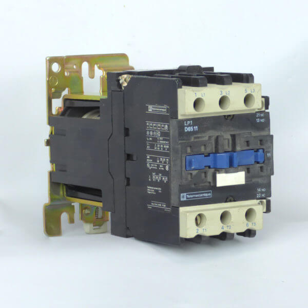 CONTACTOR LP1-D6511  50 HP COIL 250V DC - Used - TESTED