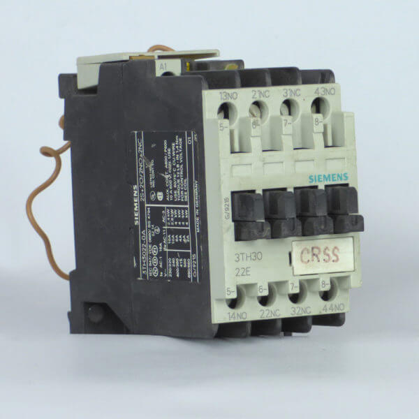 CONTACTOR 3TH-3022-0A  2 NO - 2 NC COIL 120V - Used - TESTED
