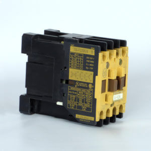 CONTROL RELAY 700-F220A24  2 NO-2 NC COIL 24 VDC B SERIES - Used - TESTED