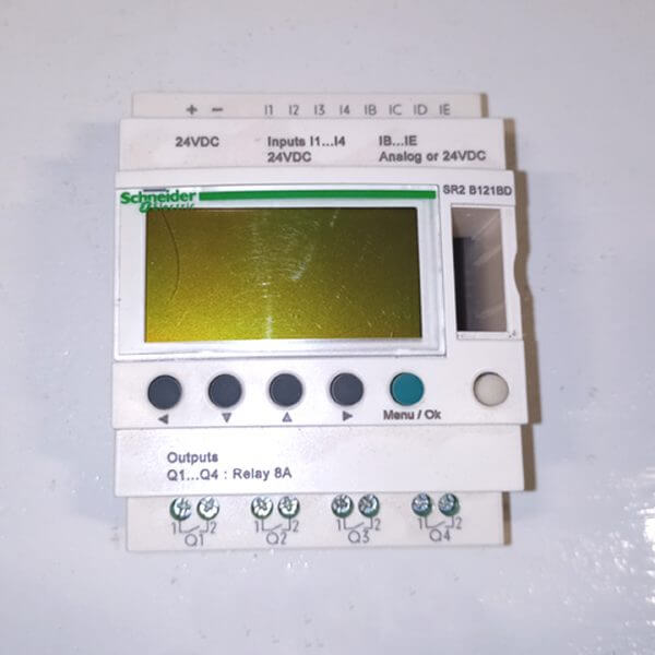 RELAY COMPACT INTELLIGENT ZELIO-LOGIC 12 10 - 24 VDC - Used - TESTED