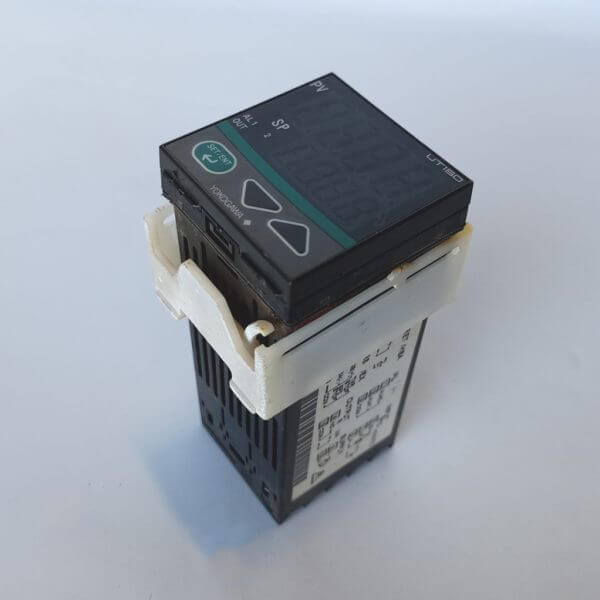 TEMPERATURE CONTROLLER - Used - TESTED