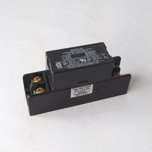 2-WIRE REMOTE CONTROL RELAY WITH SOCKET - Used - TESTED
