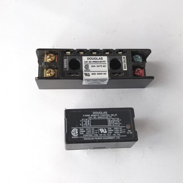 2-WIRE REMOTE CONTROL RELAY WITH SOCKET - Used - TESTED - Image 2