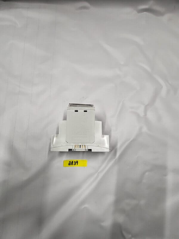 UNIVERSAL 1/0 MODULE 4-20MA, OVERRIDE AN LCD - Image 2