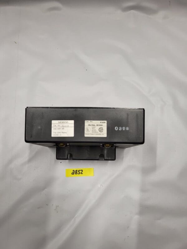 NEUTRAL CURRENT SENSOR 1600A DIM : 5" x 4" x 1.5" WIND :  3.25" X .75"