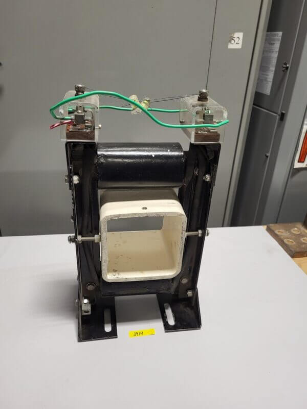 CURRENT TRANSFORMER TYPE PMU, MODEL 7 1000-2000:5A SERIE 2124
