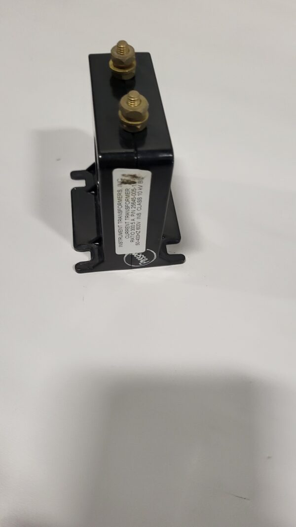 CT 300:5 DIM. 2,75'' x  2,5" x 1", WIND. 1"