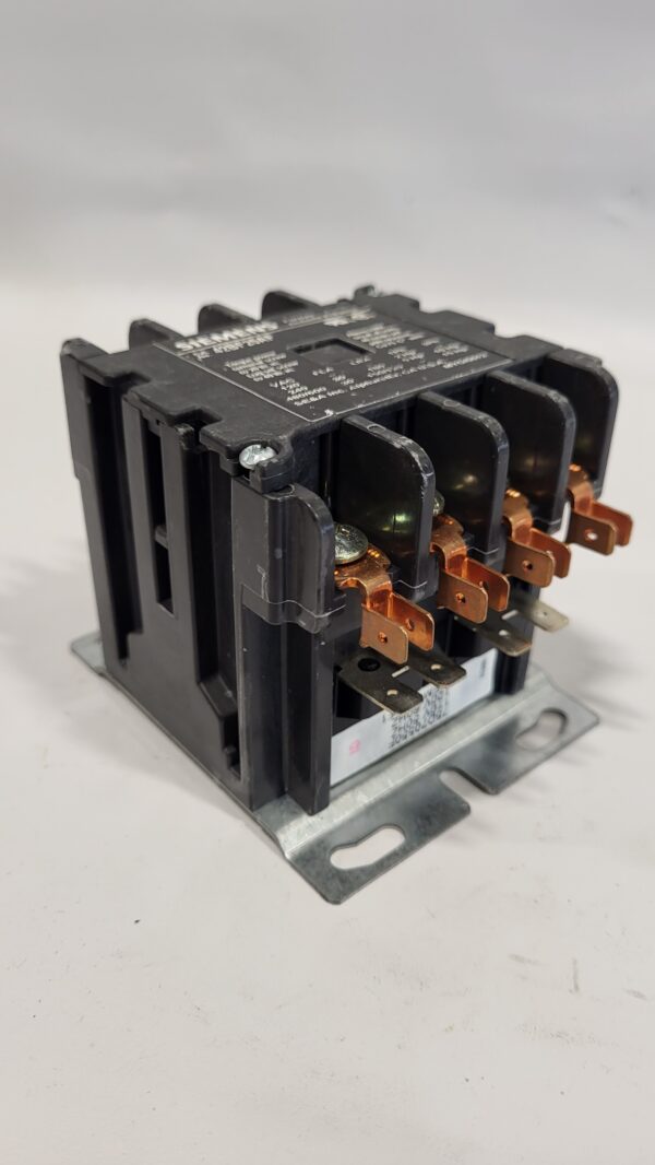 LIGHTNING CONTACTOR 30A 4P COIL 120V - Image 3