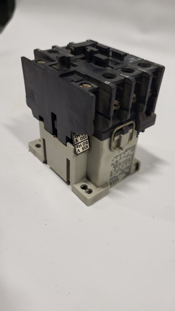 CONTACTOR 20HP COIL 120V - Image 3