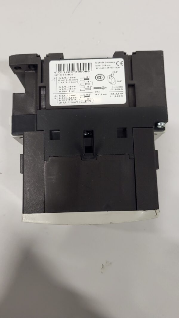 CONTACTOR EUR. 50HP COIL 208V - Image 3