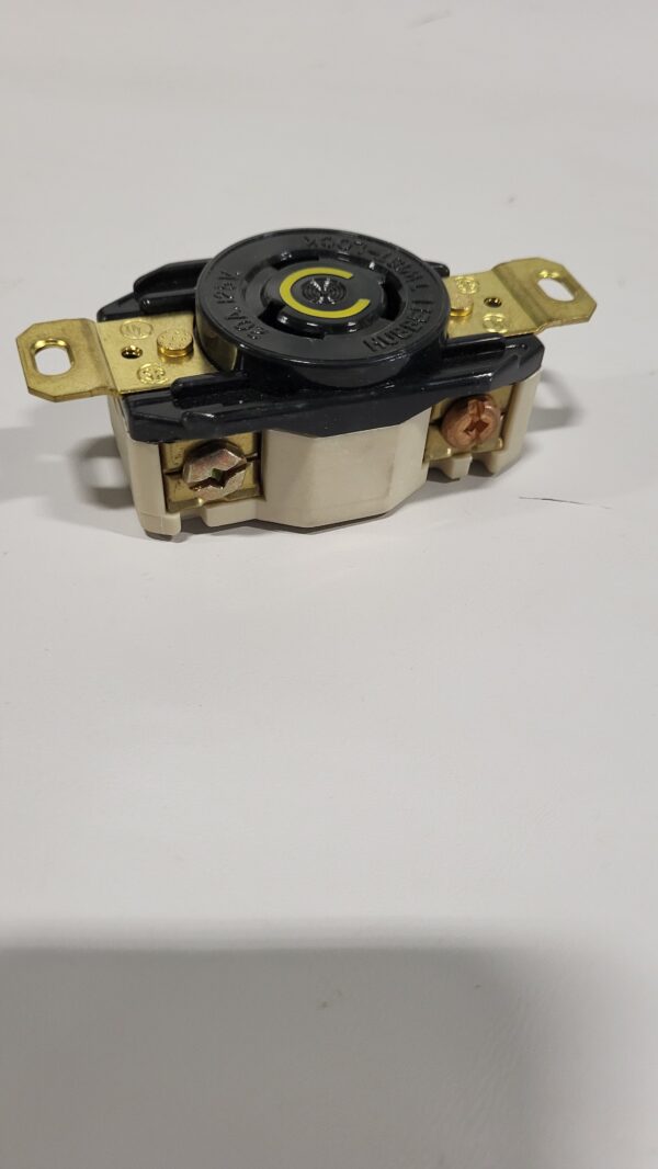 TWIST LOCK SINGLE RECPETACLE - Image 3