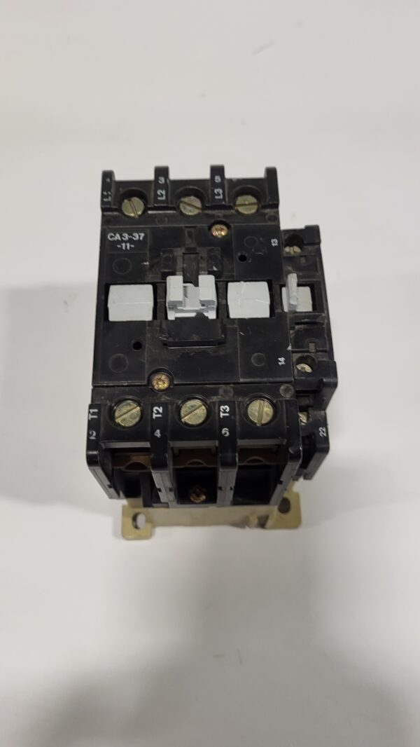 CONTACTOR EUR. 30HP COIL 240V - Image 2