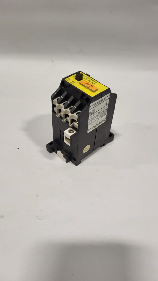 CONTACTOR 1HP COIL 120V - Image 3