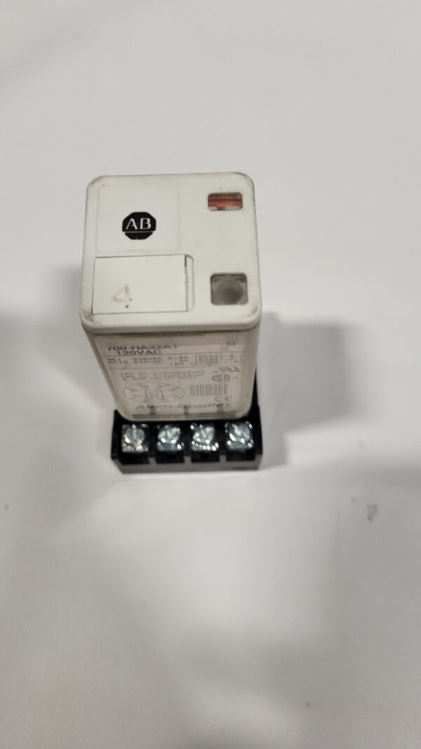 RELAY 10A COIL 120V, 8 PINS, SER B PQT 4
