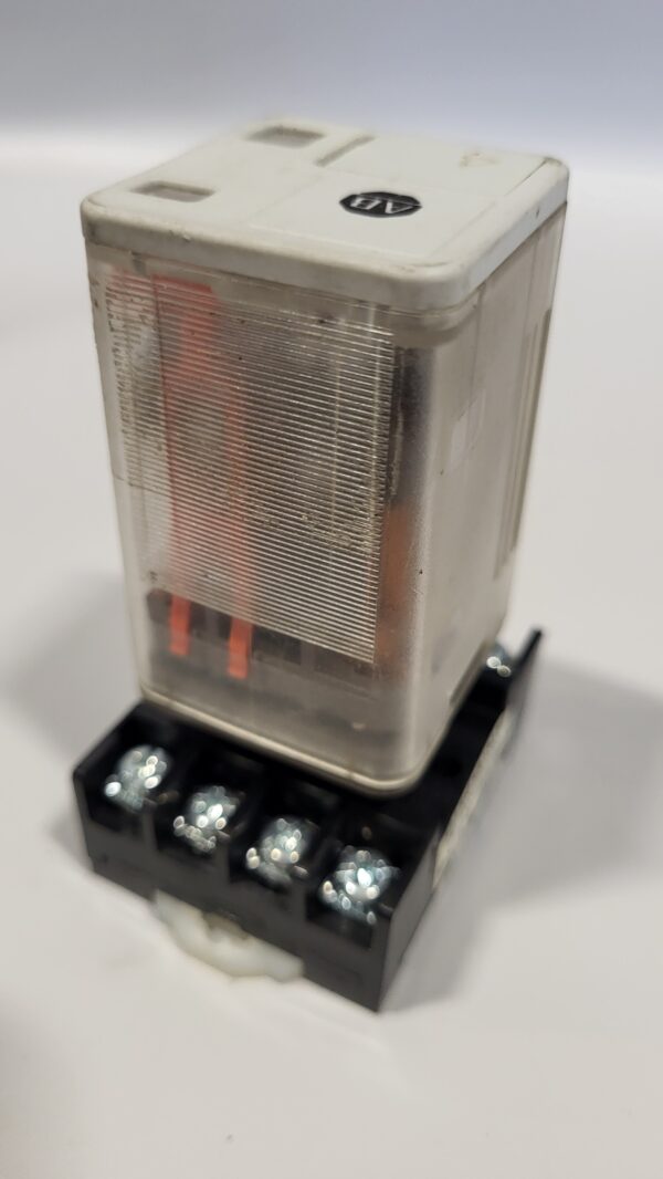 RELAY 10A COIL 120V, 8 PINS, SER B PQT 4 - Image 3