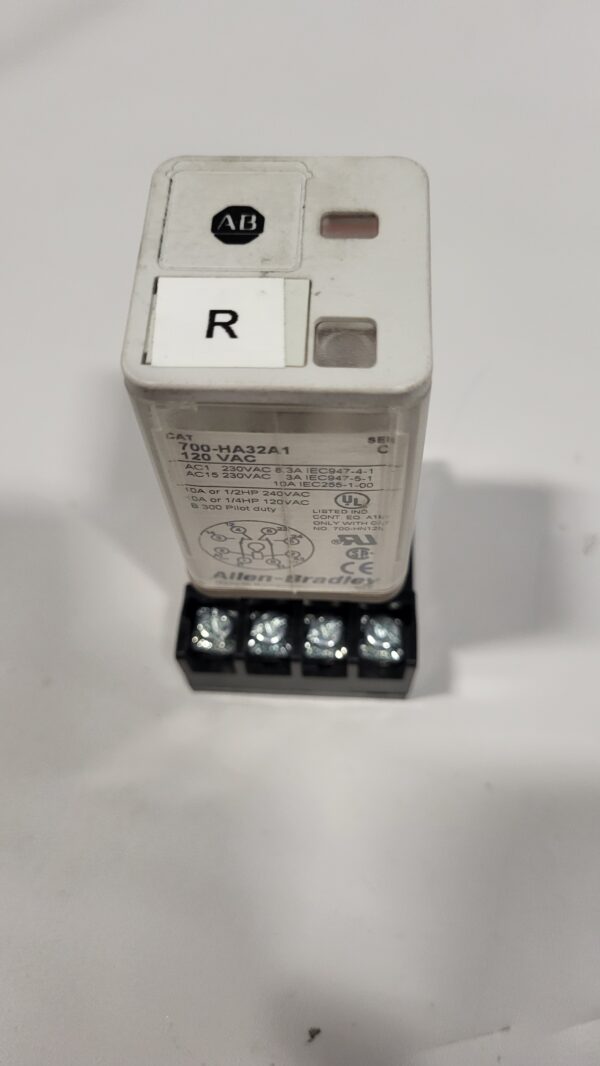 RELAY 10A COIL 120V, 8 PINS, SER C PQT 4 - Image 2