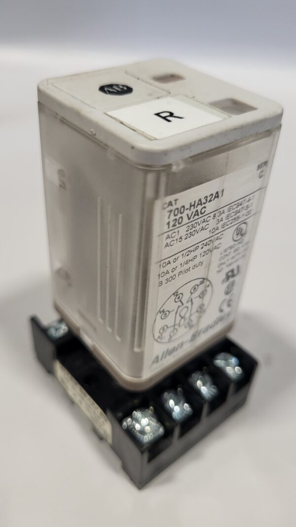 RELAY 10A COIL 120V, 8 PINS, SER C PQT 4 - Image 3
