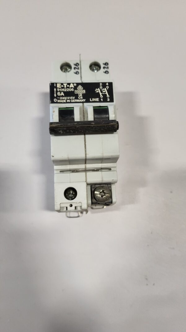 CIRCUIT BREAKER 2P 6A