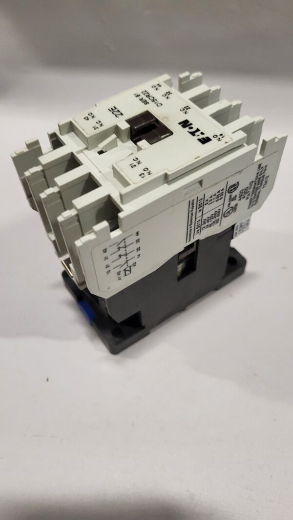RELAY 2 NO - 2NC COIL 120V - Image 3