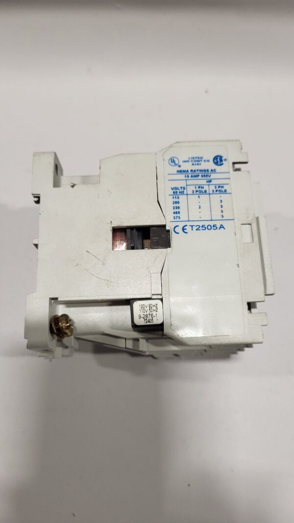 CONTACTOR NEMA SIZE 0, 5HP COIL 120V - Image 2