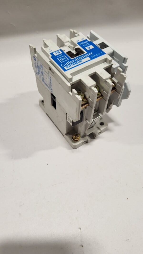 CONTACTOR NEMA SIZE 0, 5HP COIL 120V - Image 3