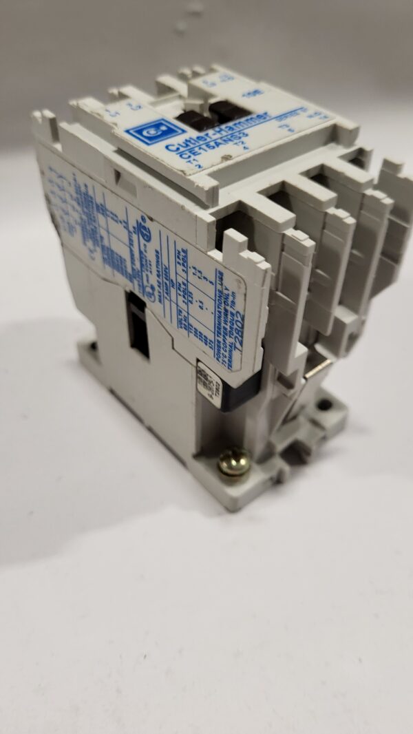 CONTACTOR 5NP COIL 120V - Image 3