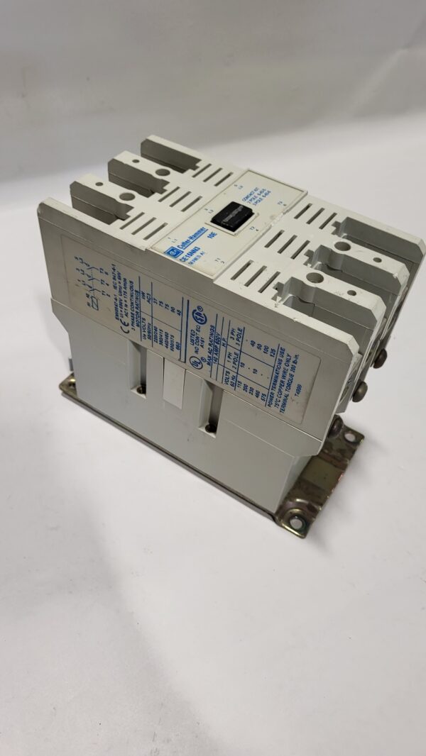 AC MAGNETIC CONTACTOR 3P, SERIES A1, 125HP COIL 120V - Image 3