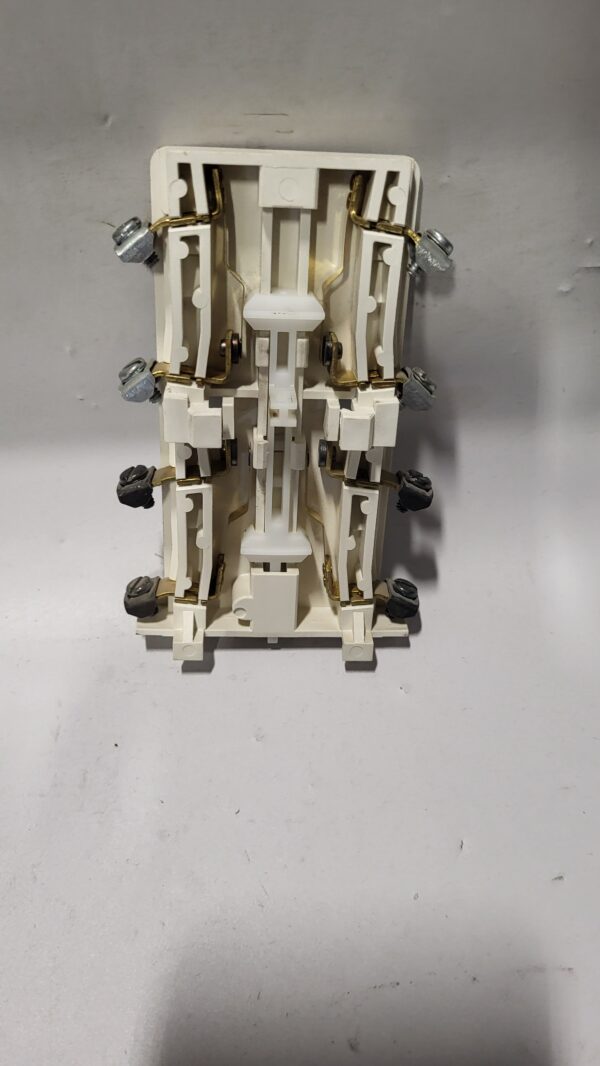 AUXILIARY LATERAL CONTACT 2 NO - 2 NC - Image 3