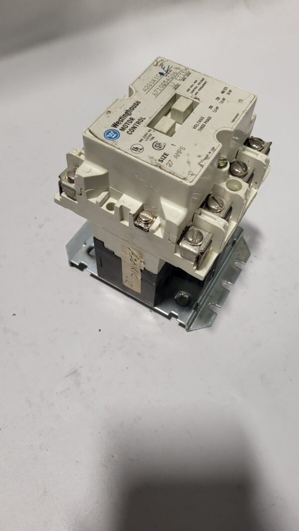 CONTACTOR NEMA SIZE 1, 10HP COIL 600V, STYLE = 6710254G06 - Image 3
