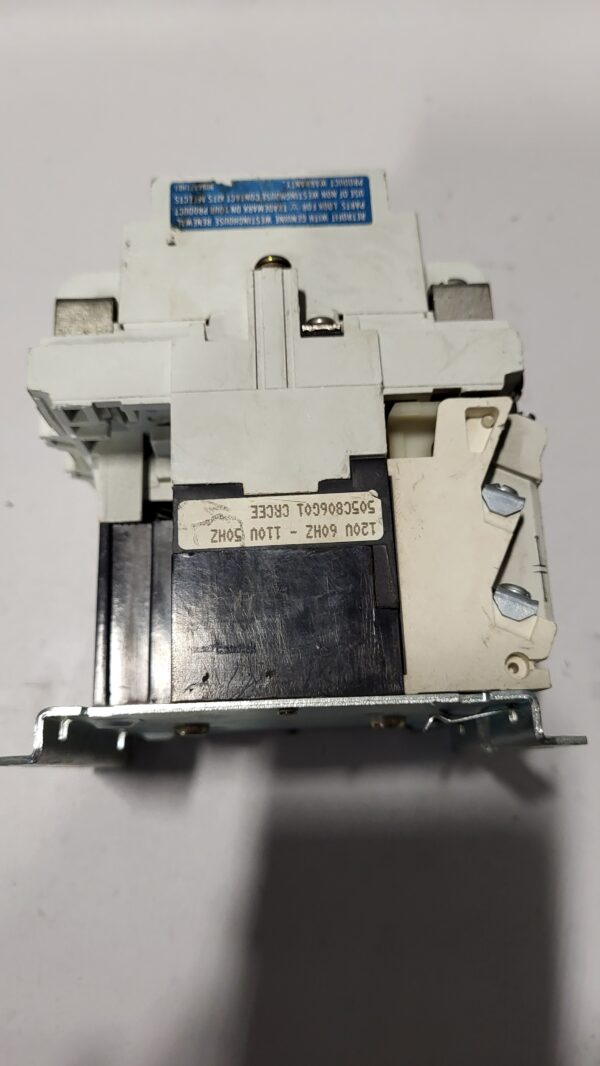 CONTACTOR NEMA SIZE 2, 25HP COIL 120V, STYLE = 6710C55G05 - Image 2