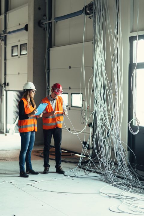 Nous entretenons et inspectons et réparons
