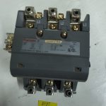CONTACTEUR 50HP CALIBRE 3 MAX 90A 600V BOBINE 120/240V