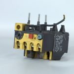 RELAIS DE SURCHARGE SERIE B ( 4 - 6 A )